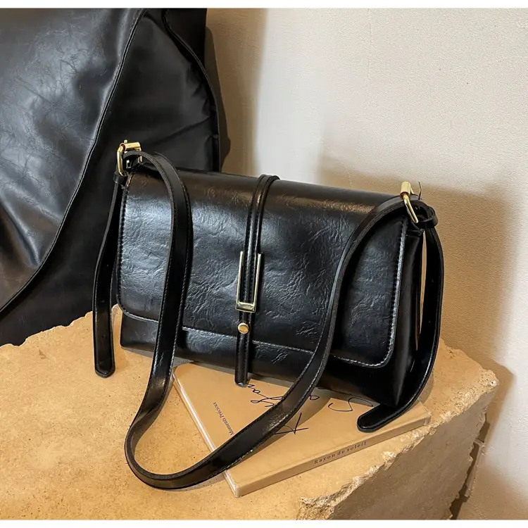 Black Leather Shoulder Bag for Women 2024 — feature 28
