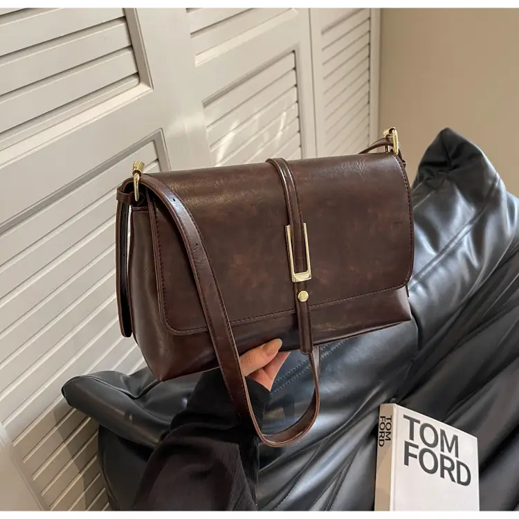 Black Leather Shoulder Bag for Women 2024 — feature 32