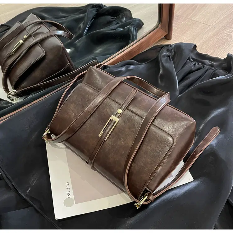 Black Leather Shoulder Bag for Women 2024 — feature 33