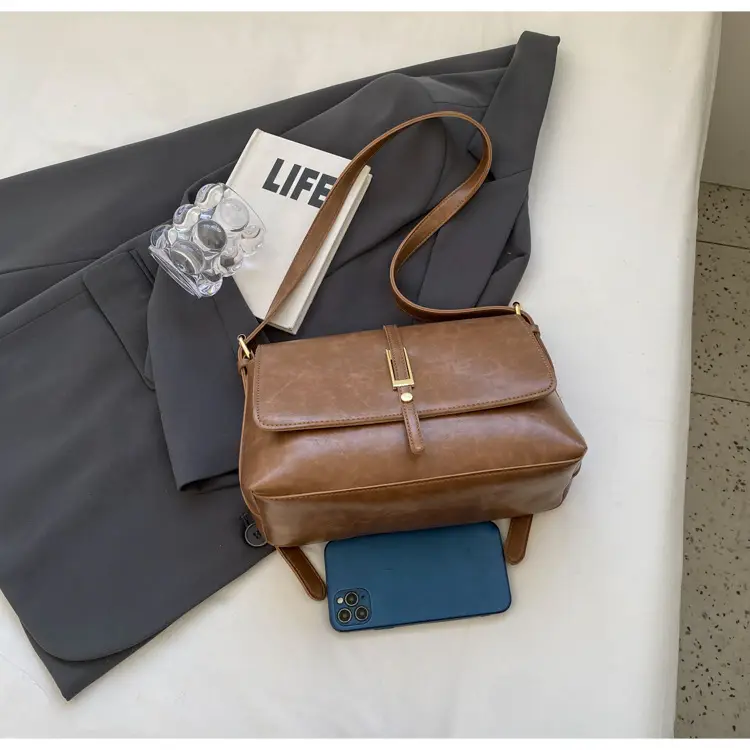 Black Leather Shoulder Bag for Women 2024 — feature 37