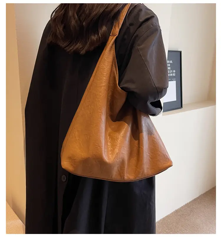 Brown Textured Shoulder Bag for Women 2024 Autumn — feature 2