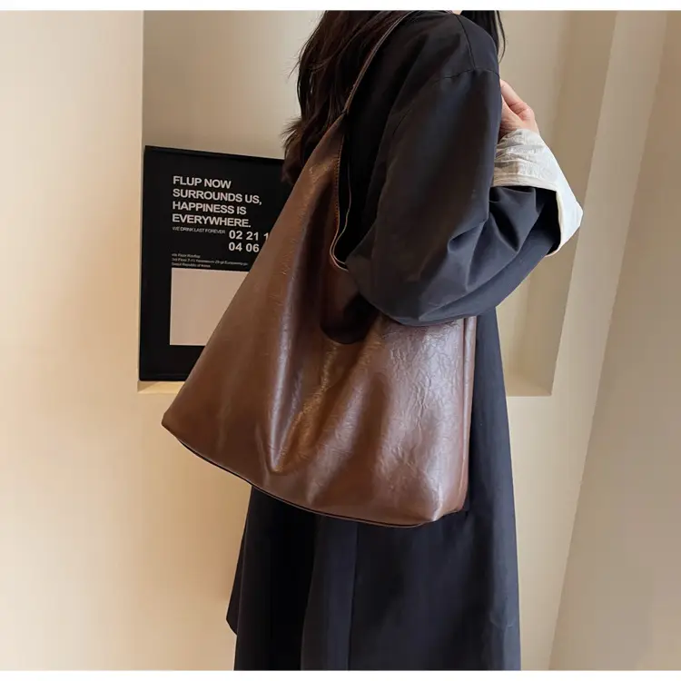 Brown Textured Shoulder Bag for Women 2024 Autumn — feature 23