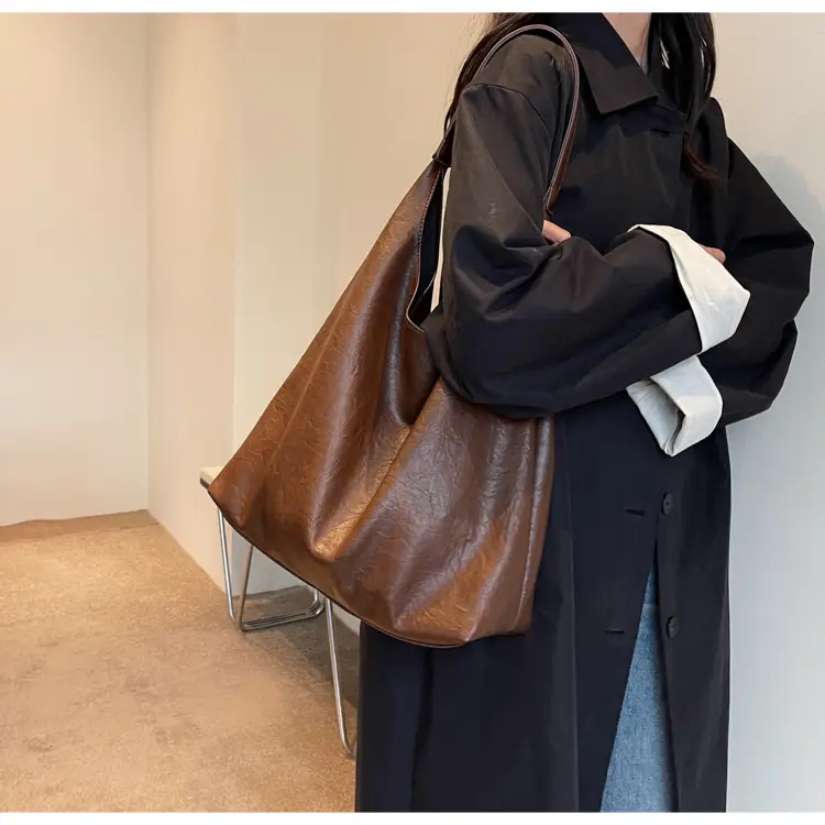 Brown Textured Shoulder Bag for Women 2024 Autumn — feature 26