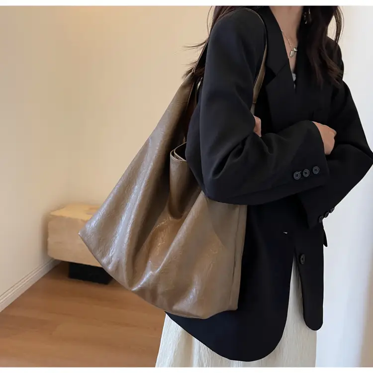 Brown Textured Shoulder Bag for Women 2024 Autumn — feature 41