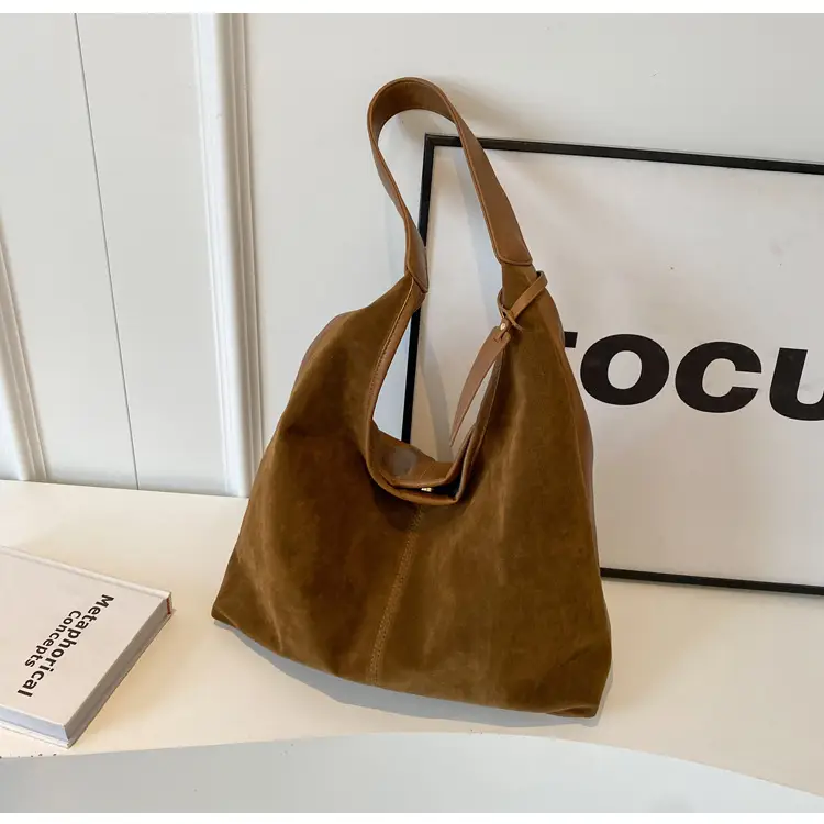 Black Velvet Shoulder Bag for Women 2026 — feature 15