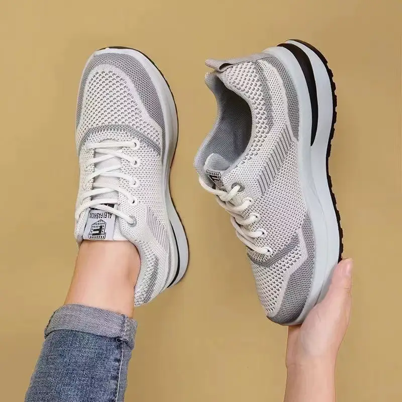 Spring and Summer New Style Feiwei Women's Sports Shoes, Fashionable and Versatile Running Shoes, Mesh Breathable Casual Shoes, Female Students' Shoes