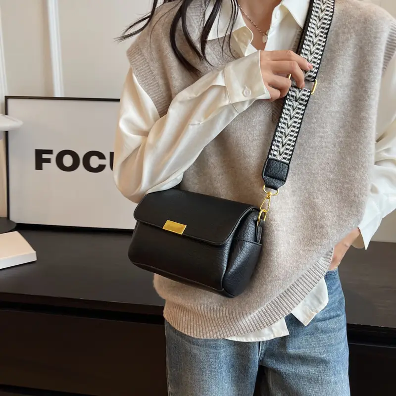 White Leather Crossbody Bag with Gold Clasp - Image 6