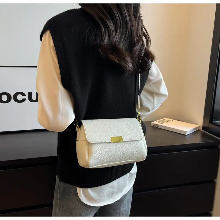 White Leather Crossbody Bag with Gold Clasp - Image 8