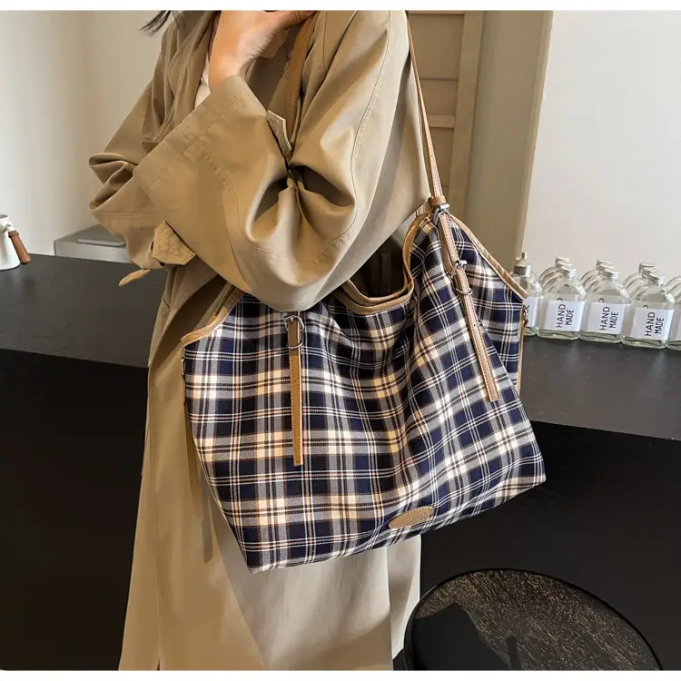 Plaid Women's Shoulder Tote Bag 2024 New Arrival — feature 18