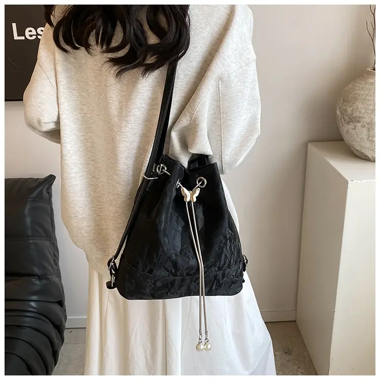 Women's New Texture Chain Shoulder Bag Green Beige — feature 12