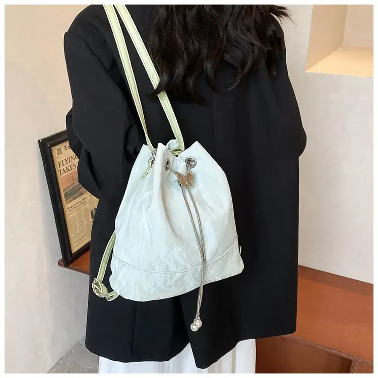 Women's New Texture Chain Shoulder Bag Green Beige — feature 19