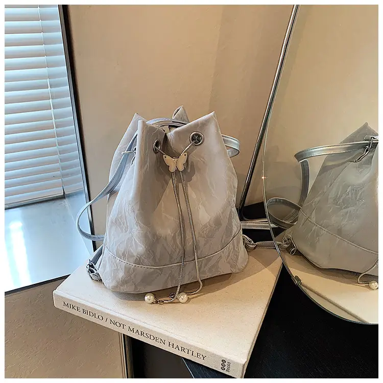 Women's New Texture Chain Shoulder Bag Green Beige — feature 31