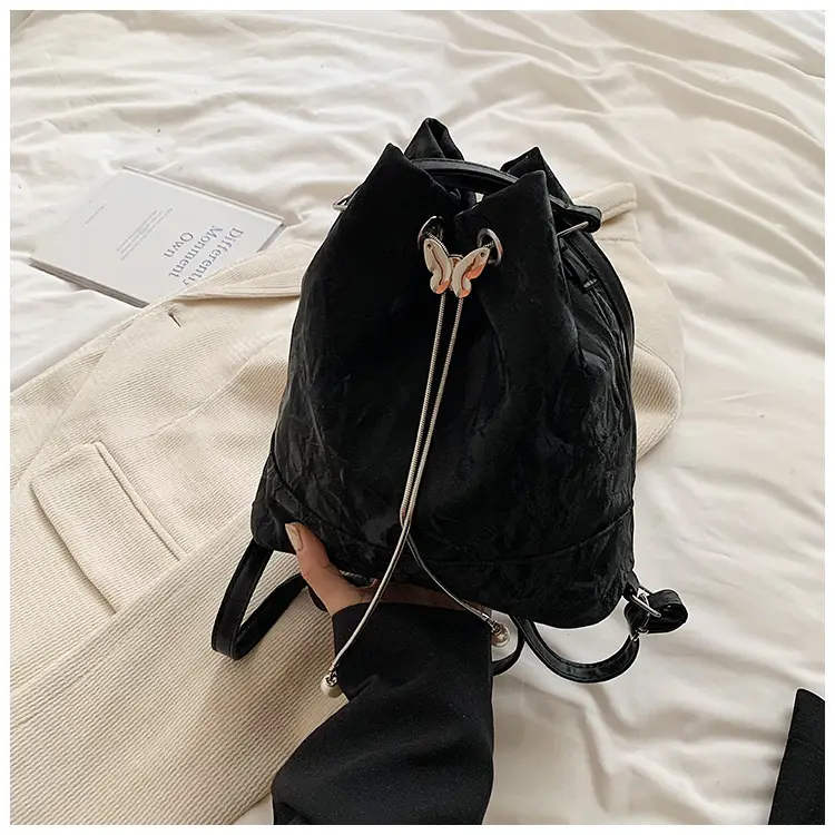 Women's New Texture Chain Shoulder Bag Green Beige — feature 46