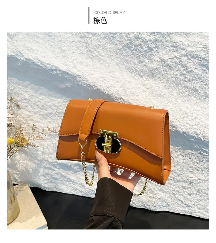 Retro Lock Chain Shoulder Bag Beige Gold — feature 22