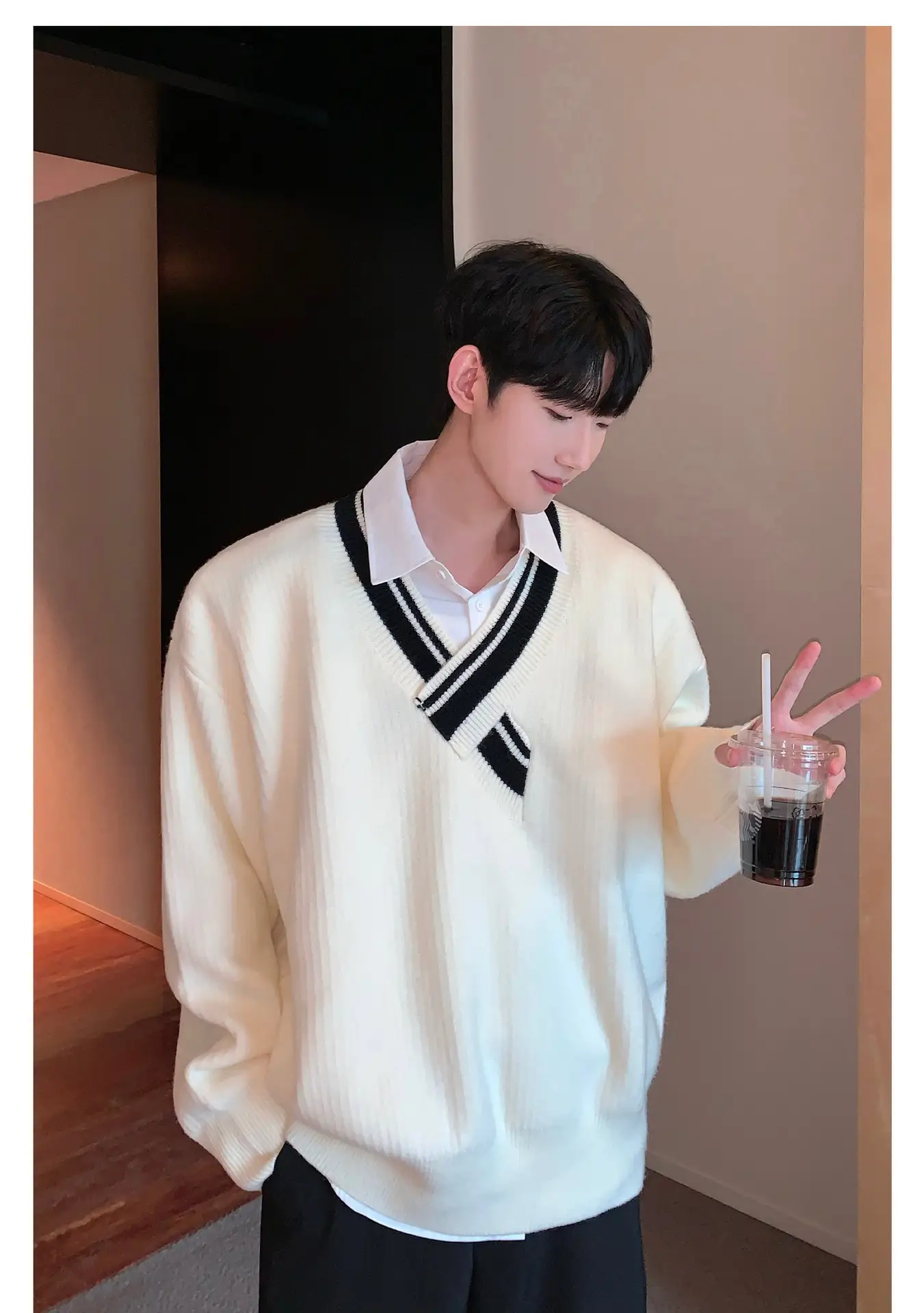 Men's Blue Knitted V-Neck Sweater with Striped Collar — feature 6
