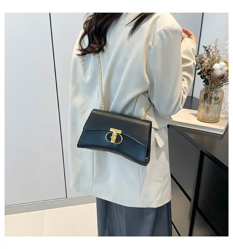 Women's Beige Square Handbag with Gold Clasp 2024 — feature 14