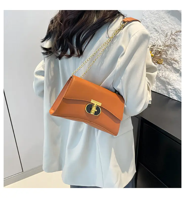 Women's Beige Square Handbag with Gold Clasp 2024 — feature 22