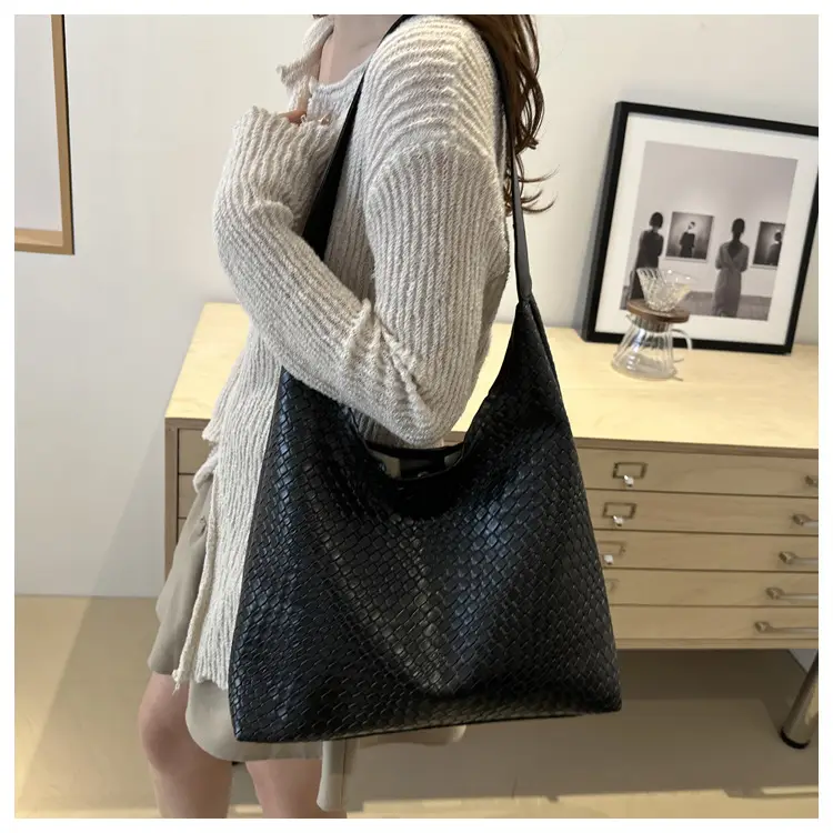 Large Capacity Woven Bag Women's 2024 All-match Shoulder Bag — feature 36