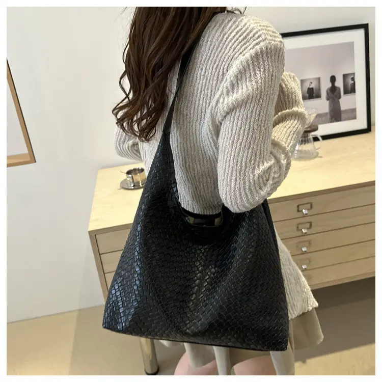 Large Capacity Woven Bag Women's 2024 All-match Shoulder Bag — feature 38