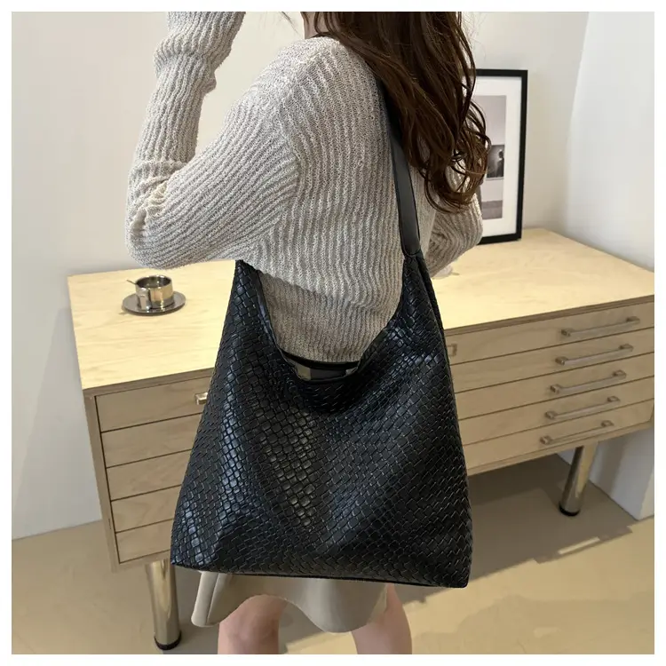 Large Capacity Woven Bag Women's 2024 All-match Shoulder Bag — feature 42