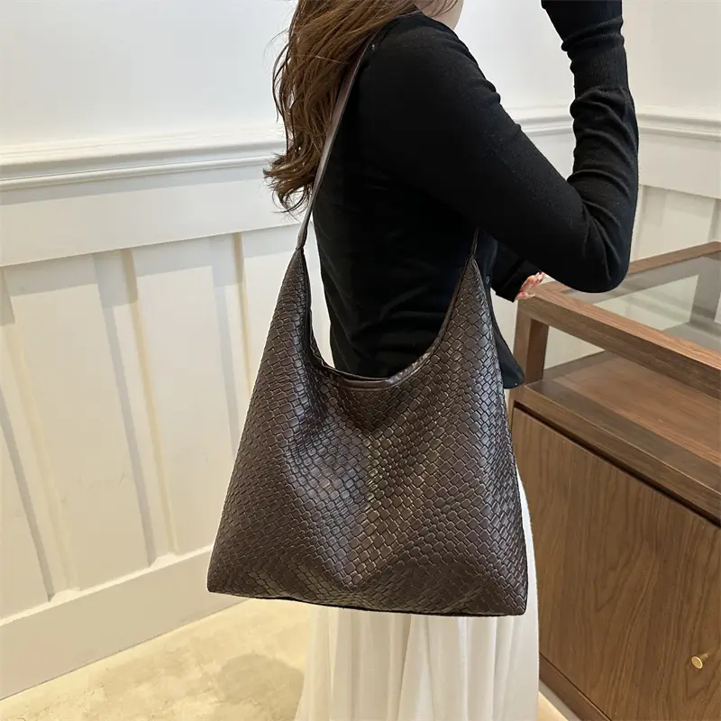 Large Capacity Woven Bag Women's 2024 All-match Shoulder Bag - Image 3