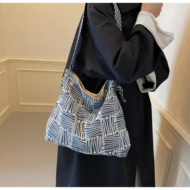 Large Capacity Plaid Canvas Shoulder Bag Women 2024 - Image 11