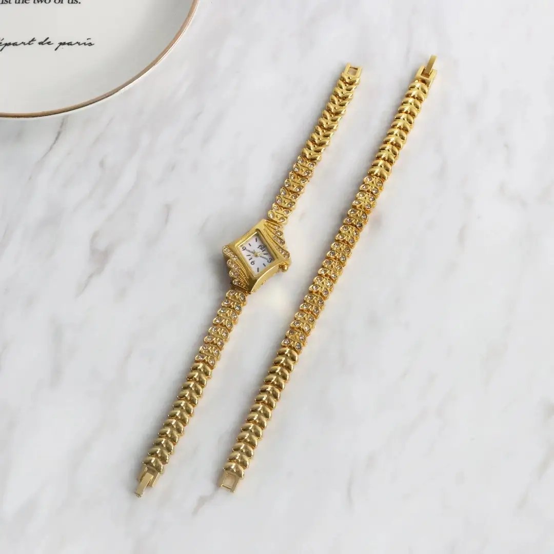 Korean Style Diamond Bracelet Watch Set for Women — feature 23