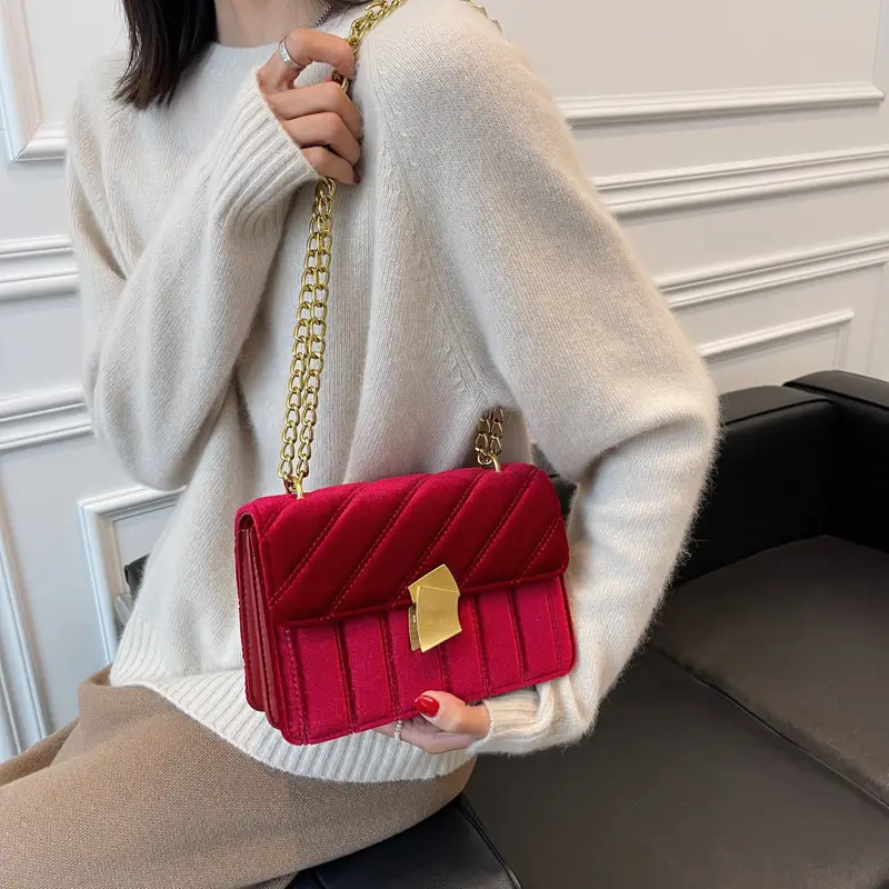 Green Velvet Chain Shoulder Bag for Women - Image 6