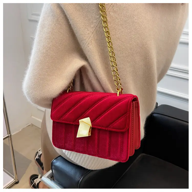 Green Velvet Chain Shoulder Bag for Women — feature 14