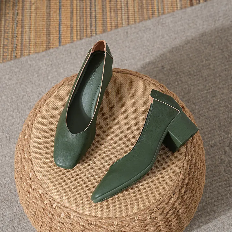 Commuter Milk Shoes Women's Retro Soft Leather V-Mouth Mid-Heel Fairy High Heels Women's Thick Heel Mary Jane Shoes Women's Shoes Women's Summer - Image 5