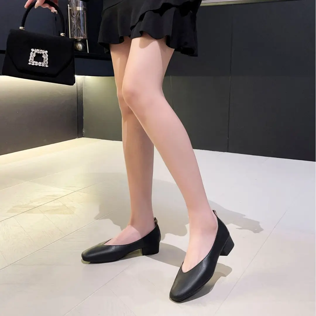Commuter Milk Shoes Women's Retro Soft Leather V-Mouth Mid-Heel Fairy High Heels Women's Thick Heel Mary Jane Shoes Women's Shoes Women's Summer - Image 6