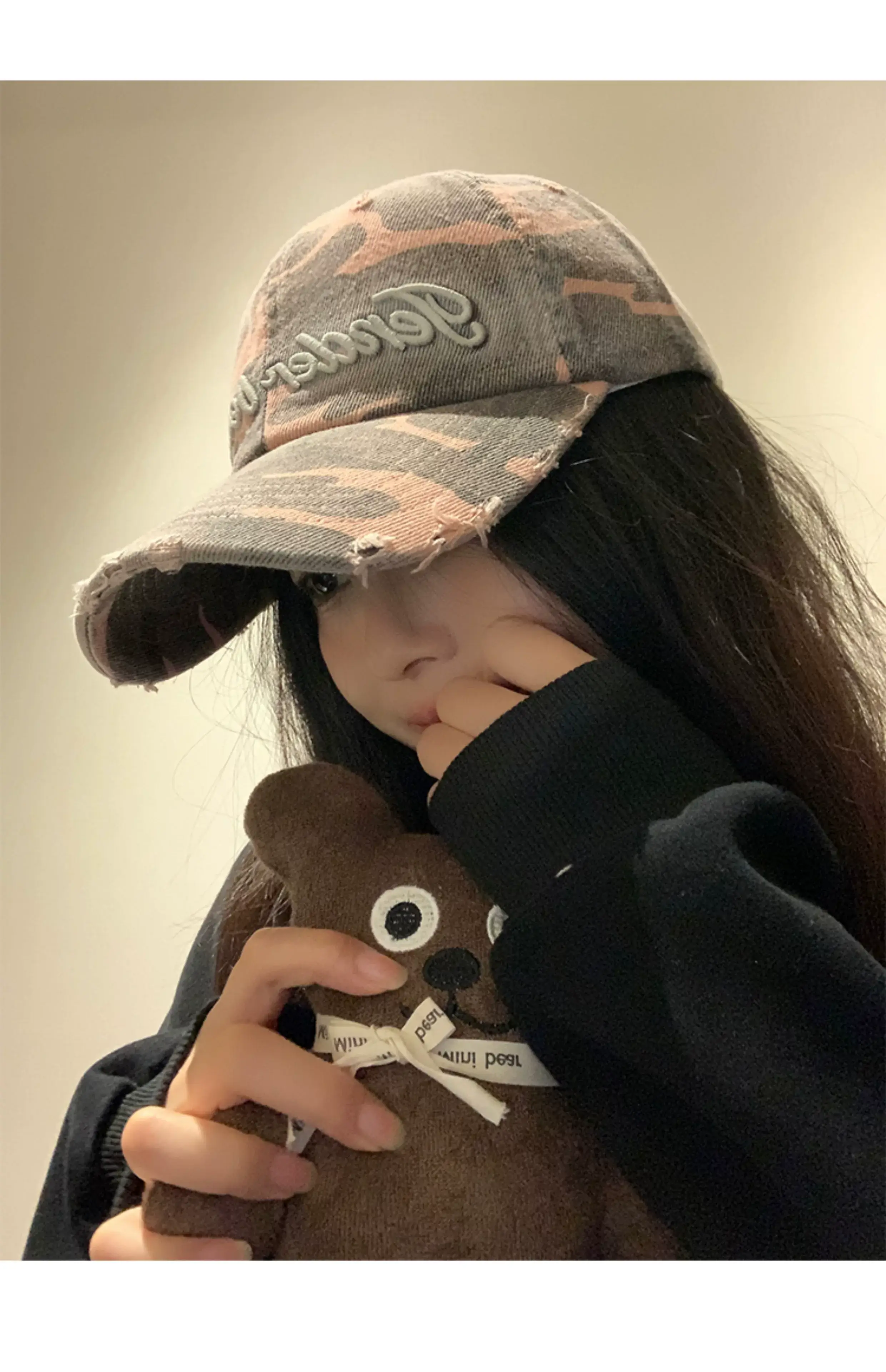 Women Washed Hole Camouflage Baseball Cap with Letter Embroidery — feature 11
