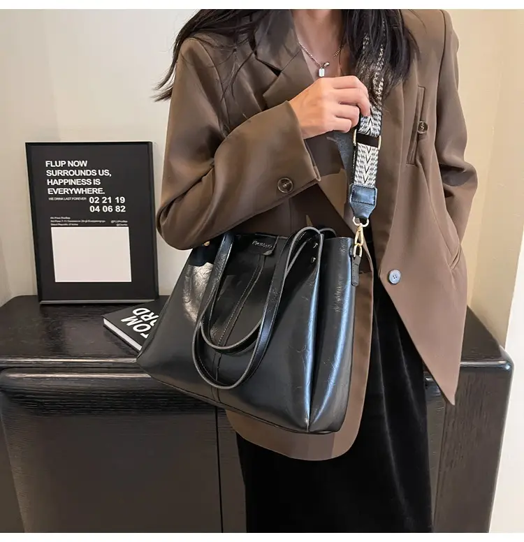 2024 New Retro Textured Wide Shoulder Strap Handbag — feature 21
