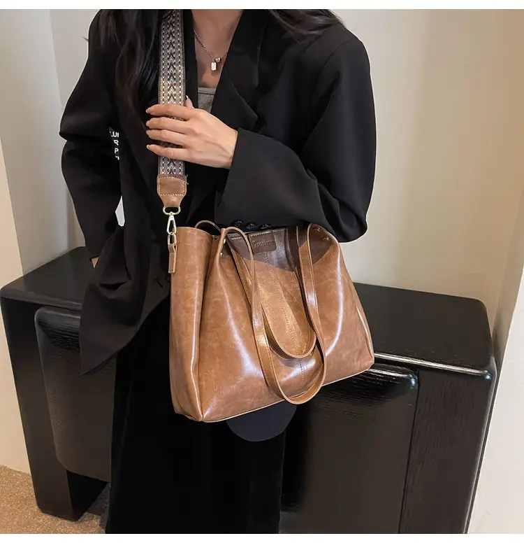 2024 New Retro Textured Wide Shoulder Strap Handbag — feature 29