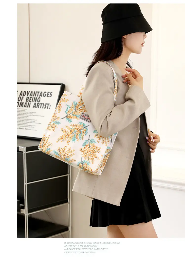 2024 Printed Nylon Shoulder Bag for Women — feature 26