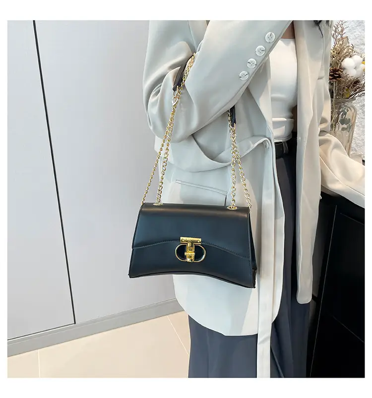 Red Chain Shoulder Bag for Women 2024 — feature 17