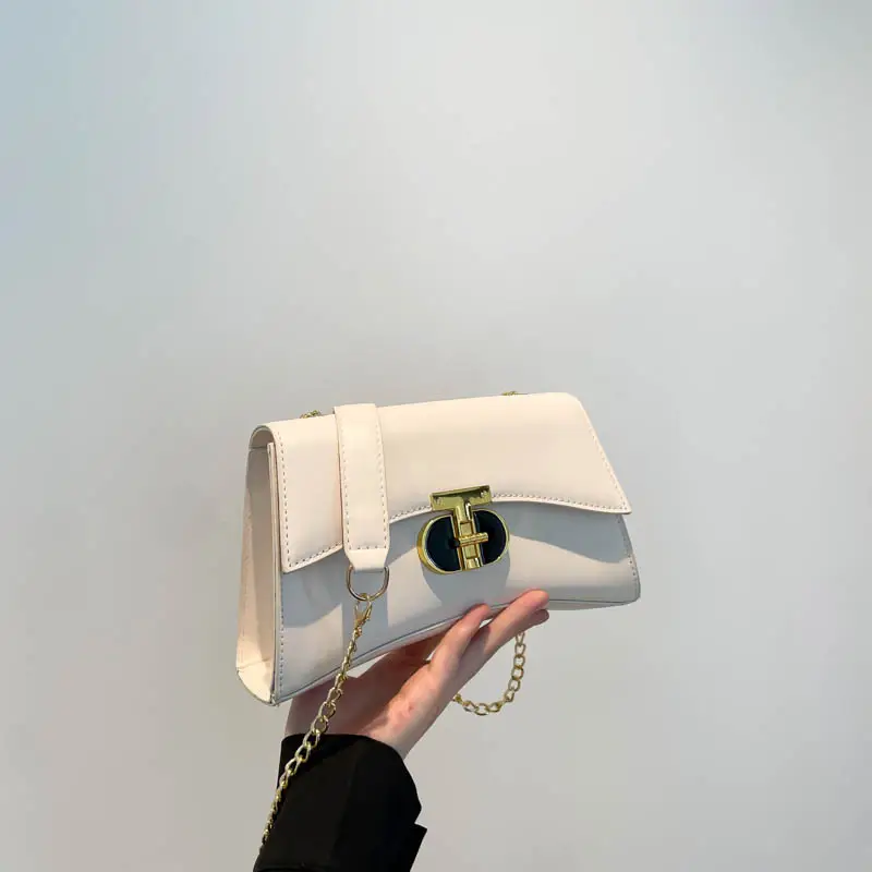Red Chain Shoulder Bag for Women 2024 - Image 2