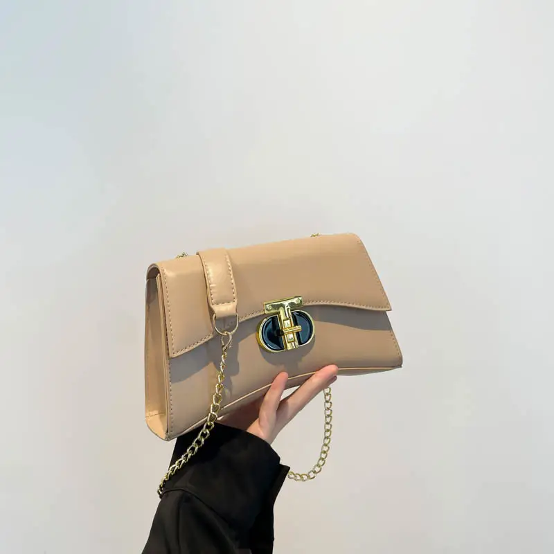 Red Chain Shoulder Bag for Women 2024 - Image 5