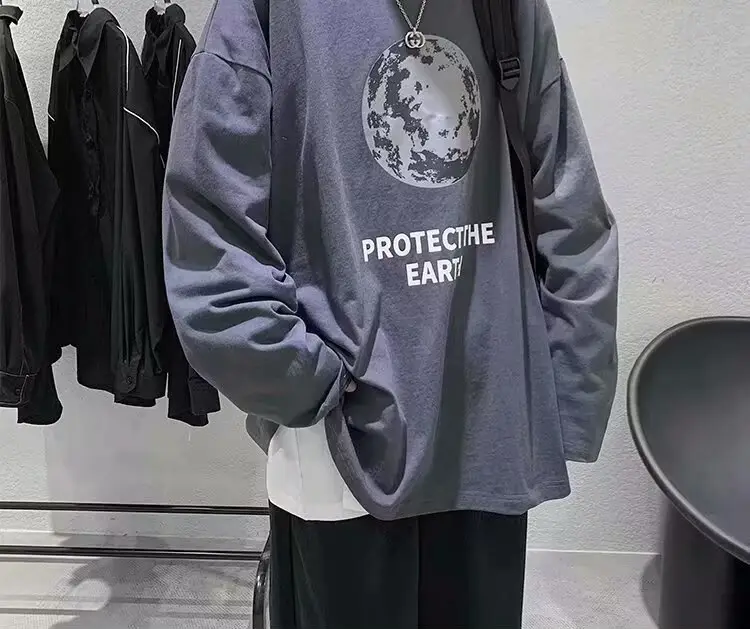 Men Printed T-Shirt Grey Loose Casual Winter — feature 5