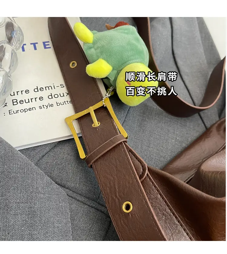Women's Large Capacity Shoulder Bag Cream — feature 2
