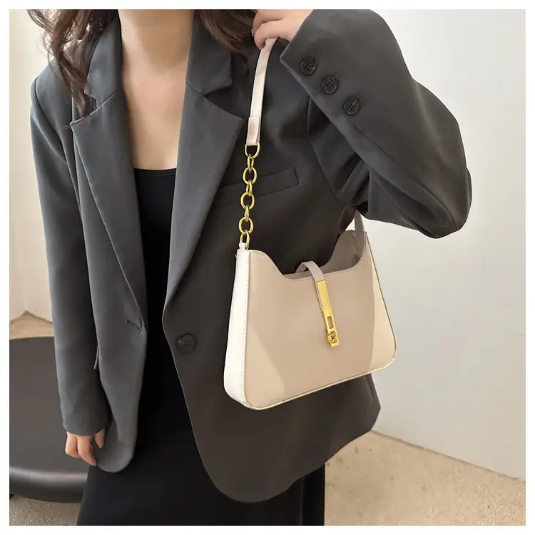 Light Blue Niche Shoulder Bag with Gold Chain — feature 10