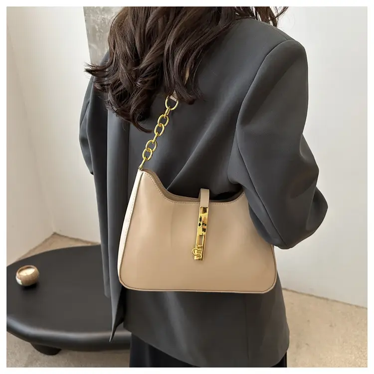 Light Blue Niche Shoulder Bag with Gold Chain — feature 11