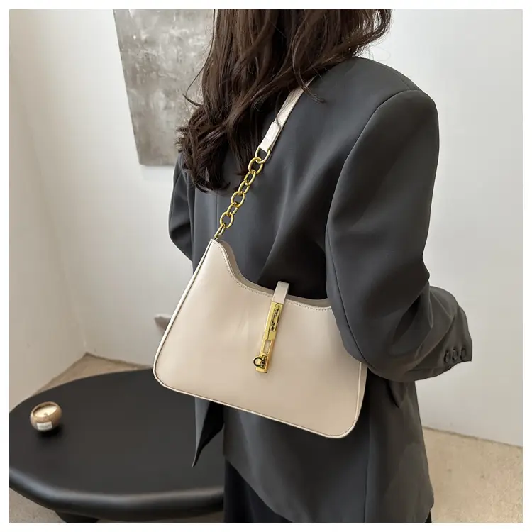 Light Blue Niche Shoulder Bag with Gold Chain — feature 8