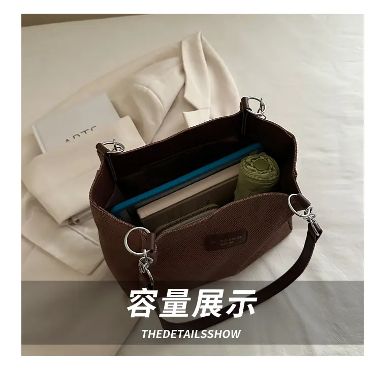 Brown Canvas Shoulder Bag for Women Large Capacity Commuter Tote — feature 8