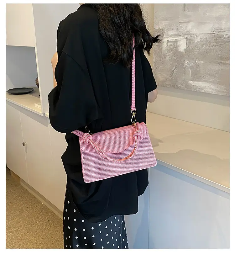 Women's Vintage Texture Shoulder Crossbody Bags 2024 — feature 1