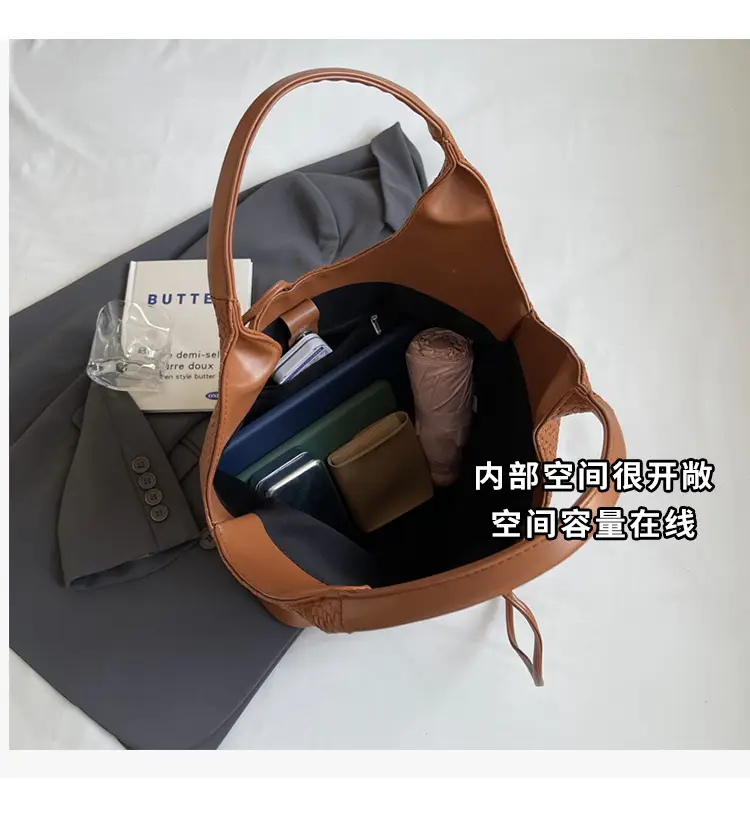 Women's Black Textured Shoulder Bag 2024 New Large Capacity — feature 8