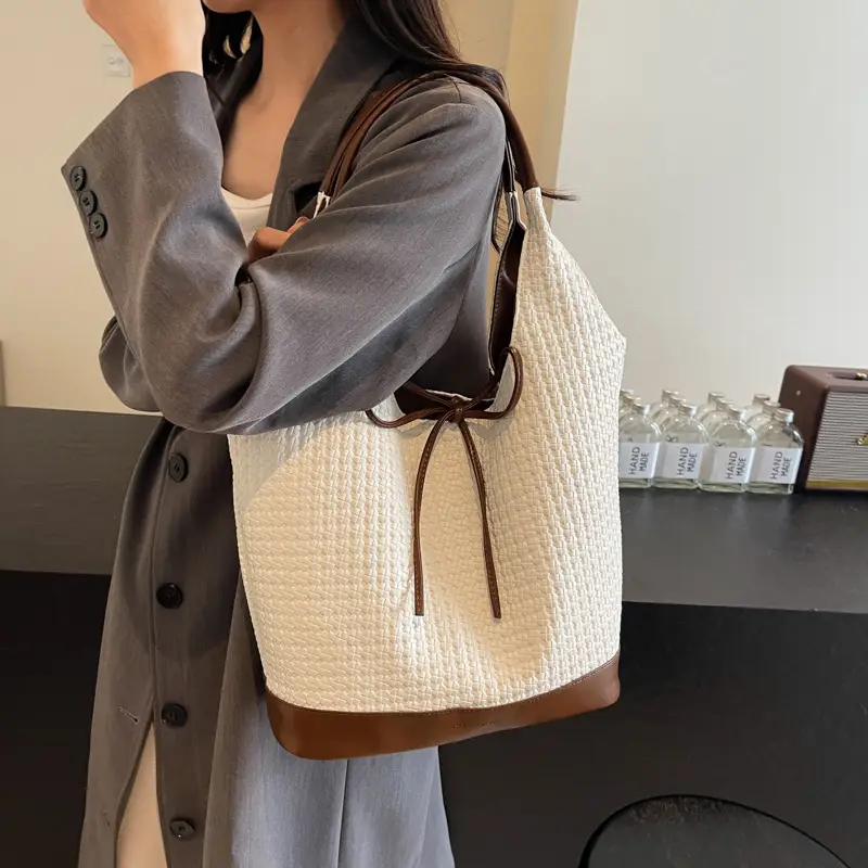 Women's Black Textured Shoulder Bag 2024 New Large Capacity - Image 4