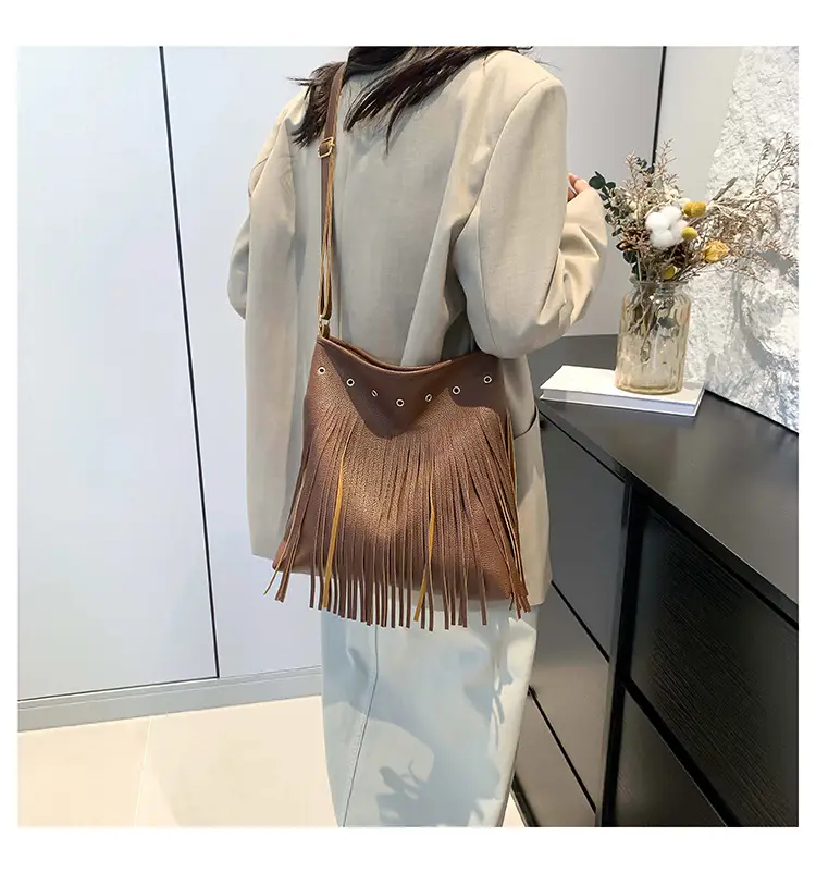Black Tassel Shoulder Bag for Women 2024 — feature 16