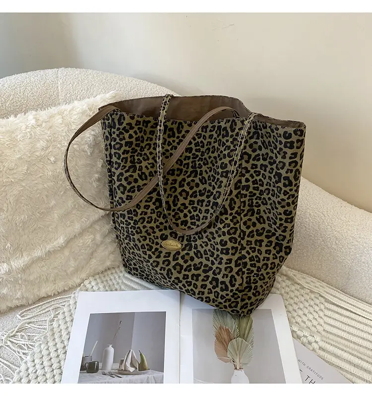Plaid Women's Commuter Tote Bag Large Capacity — feature 16