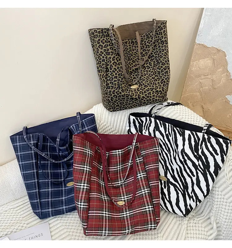 Plaid Women's Commuter Tote Bag Large Capacity — feature 2